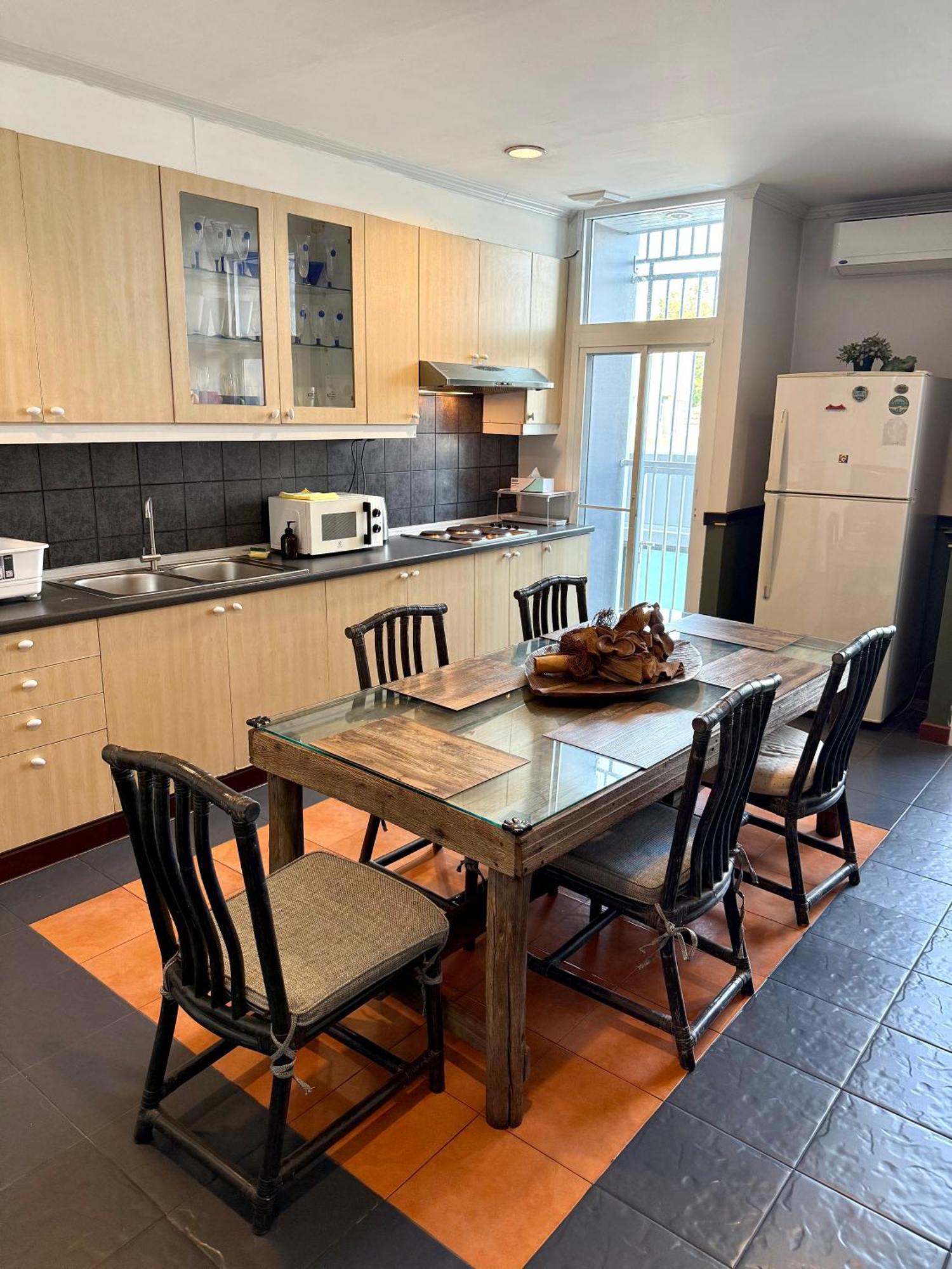 Samsen Suites Spacious 2Br Contemporary Thai Style Бангкок Экстерьер фото