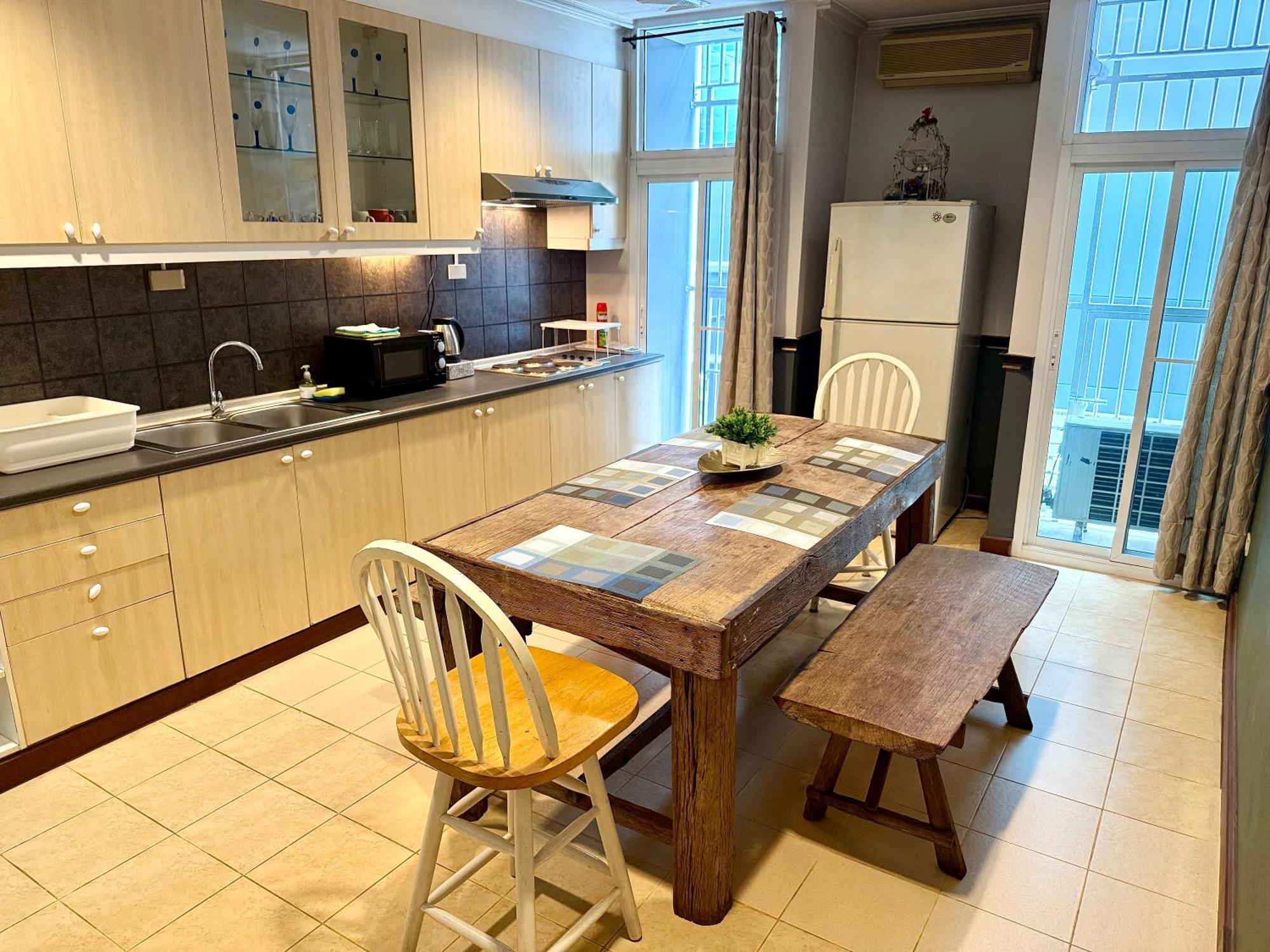 Samsen Suites Spacious 2Br Contemporary Thai Style Бангкок Экстерьер фото