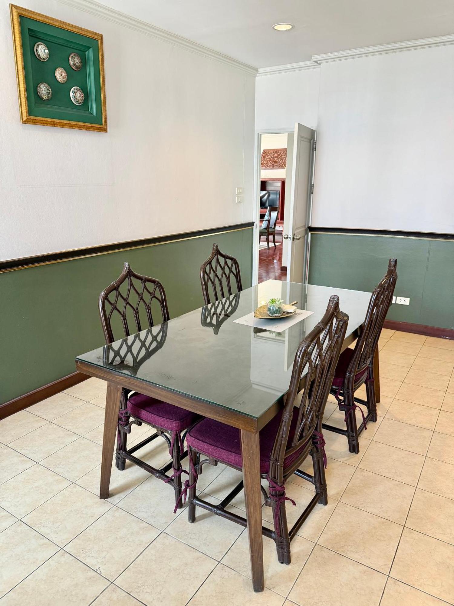 Samsen Suites Spacious 2Br Contemporary Thai Style Бангкок Экстерьер фото
